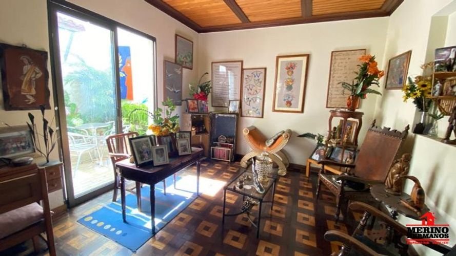 Casa de 5 alcobas en arriendo en Urbanizacion Loyola, Medellín, 487 m² · foto 4 de 23