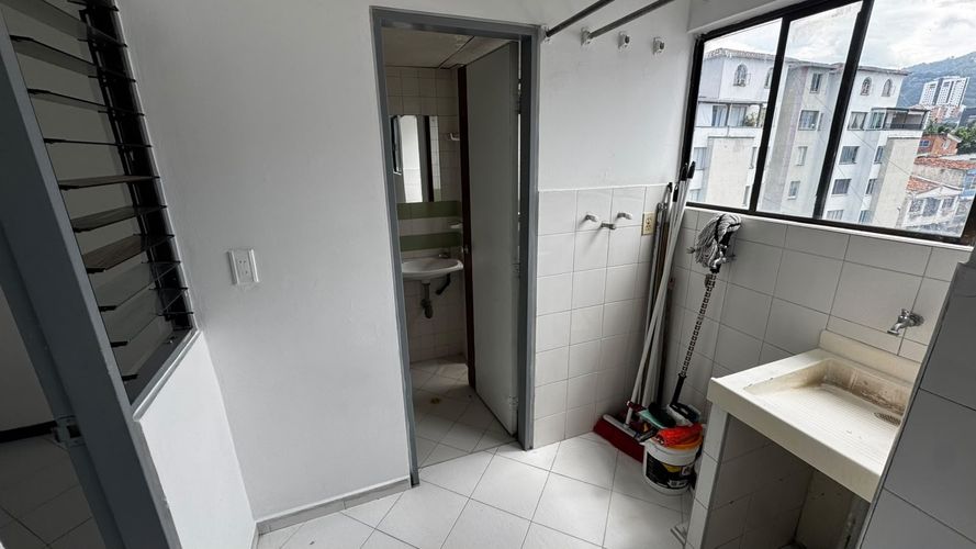 Apartamento de 4 alcobas en venta en Conjunto Residencial Artemisa, Bucaramanga, 84 m² · foto 4 de 19