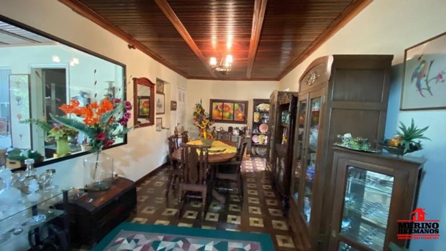Casa de 5 alcobas en arriendo en Urbanizacion Loyola, Medellín, 487 m² · foto 14 de 23