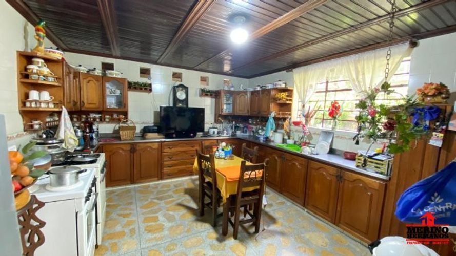 Casa de 5 alcobas en arriendo en Urbanizacion Loyola, Medellín, 487 m² · foto 16 de 23