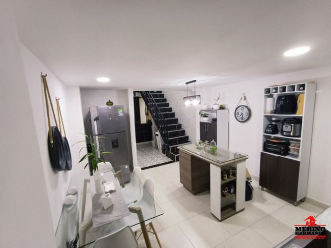 Casa de 4 alcobas en venta en San Isidro, Medellín, 200 m² · foto 14 de 24