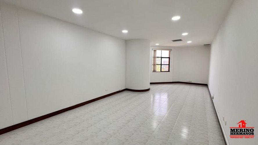 Oficina en arriendo en La Aguacatala, Medellín, 48 m² · foto 3 de 12