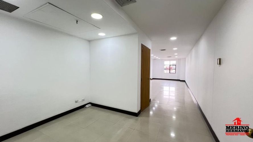Oficina en arriendo en La Aguacatala, Medellín, 48 m² · foto 5 de 12