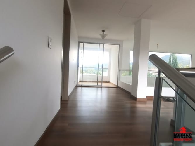 Casa de 3 alcobas en venta en El Retiro, 258 m² · foto 14 de 24