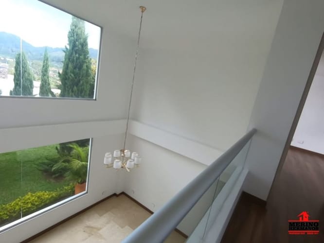 Casa de 3 alcobas en venta en El Retiro, 258 m² · foto 15 de 24