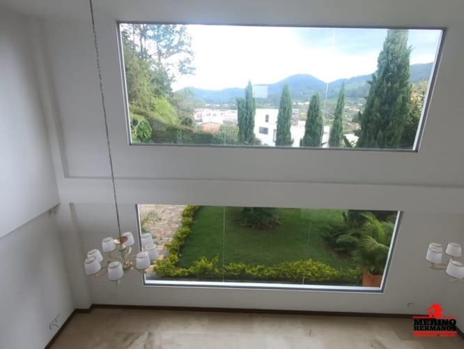 Casa de 3 alcobas en venta en El Retiro, 258 m² · foto 17 de 24