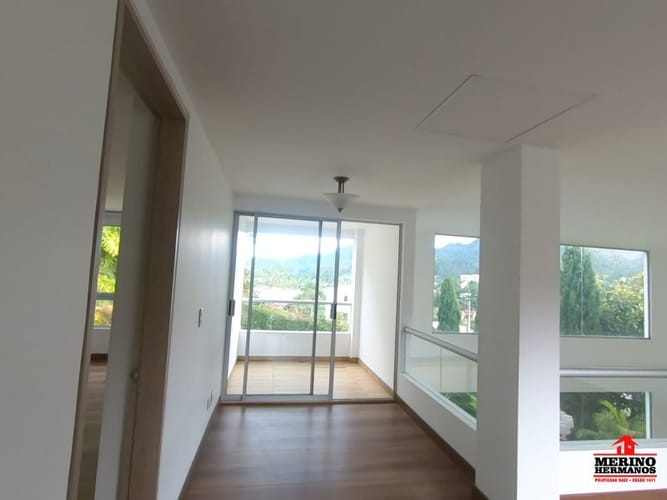 Casa de 3 alcobas en venta en El Retiro, 258 m² · foto 24 de 24