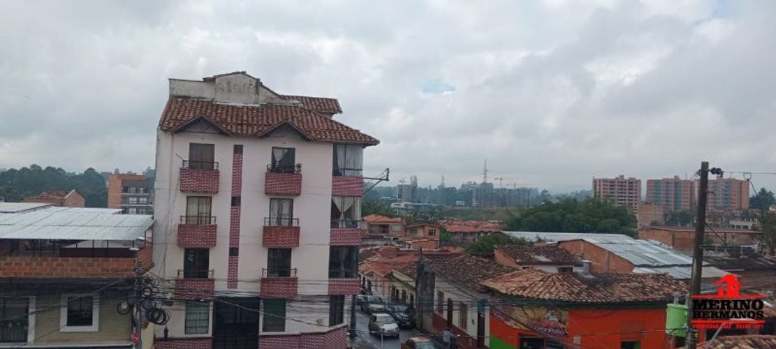 Casa de 4 alcobas en venta en Centro, Rionegro, 250 m² · foto 3 de 22