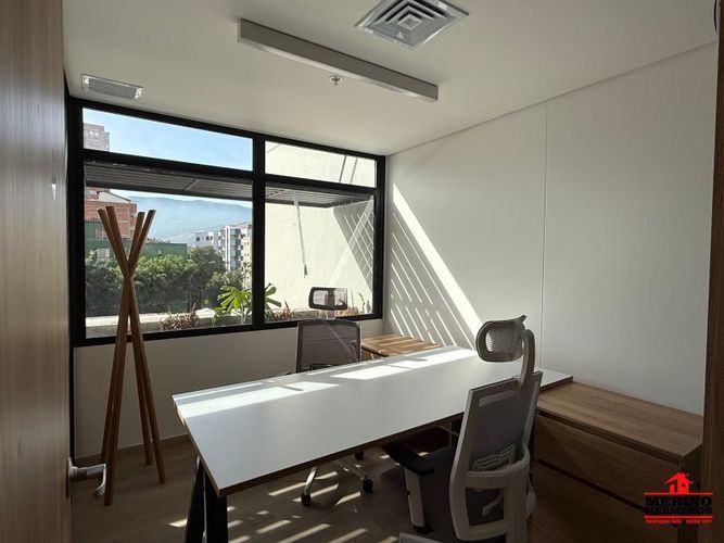 Oficina en venta en Los Colores, Medellín, 9 m² · foto 5 de 19