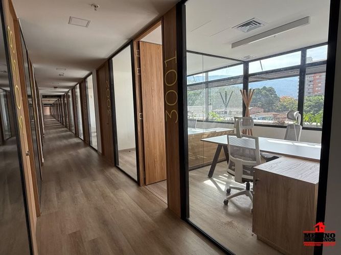 Oficina en venta en Los Colores, Medellín, 9 m² · foto 6 de 19
