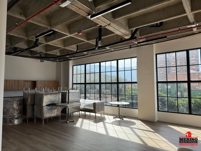 Oficina en venta en Los Colores, Medellín, 9 m² · foto 14 de 19