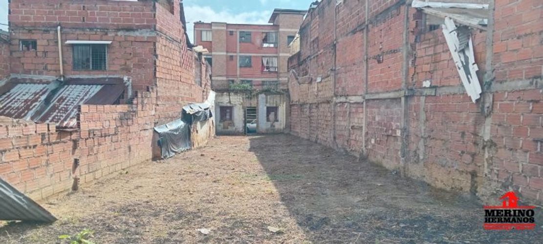 Lote en venta en Centro, Rionegro, 10 m² · foto 2 de 9
