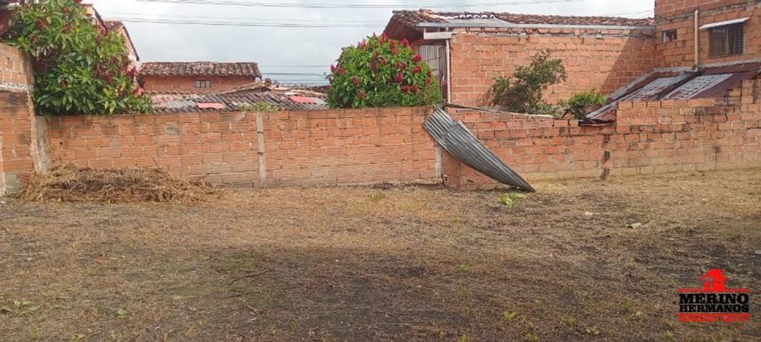 Lote en venta en Centro, Rionegro, 10 m² · foto 4 de 9