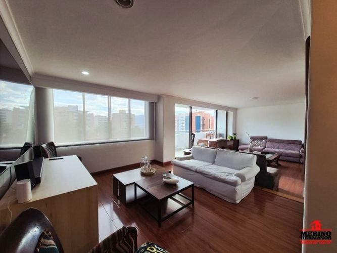 Apartamento de 4 alcobas en venta en El Poblado, Medellín, 212 m² · foto 2 de 24