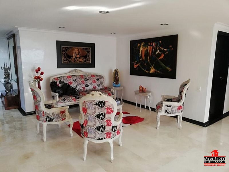 Apartamento en venta en El Poblado, Medellín · foto 4 de 24