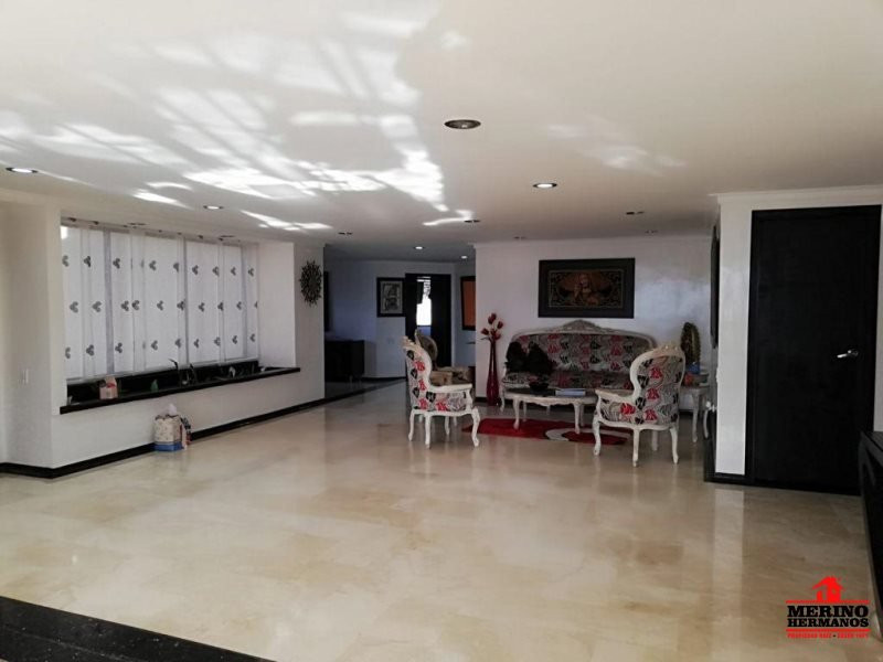 Apartamento en venta en El Poblado, Medellín · foto 5 de 24