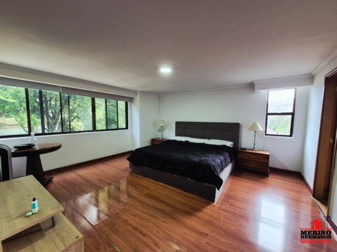 Apartamento de 4 alcobas en venta en El Poblado, Medellín, 212 m² · foto 12 de 24