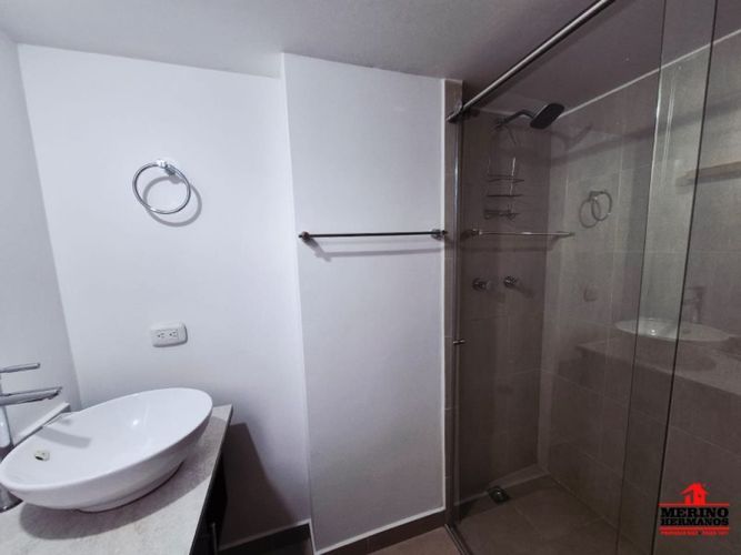 Apartamento de 4 alcobas en venta en El Poblado, Medellín, 212 m² · foto 20 de 24