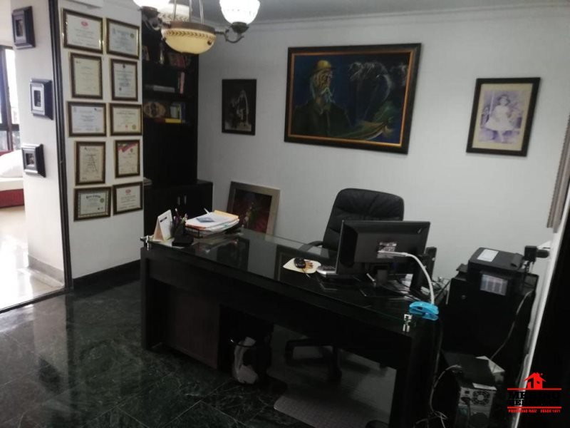 Apartamento en venta en El Poblado, Medellín · foto 12 de 24