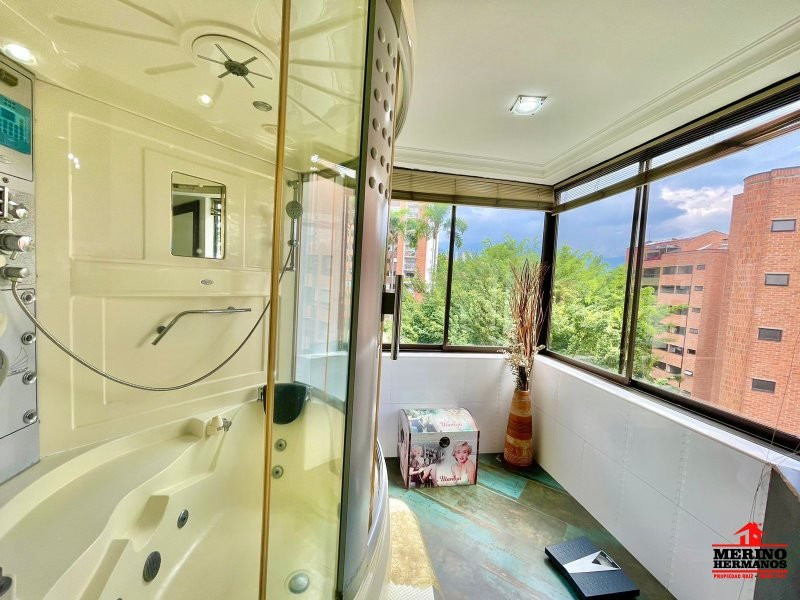 Apartamento en venta en El Poblado, Medellín · foto 22 de 24