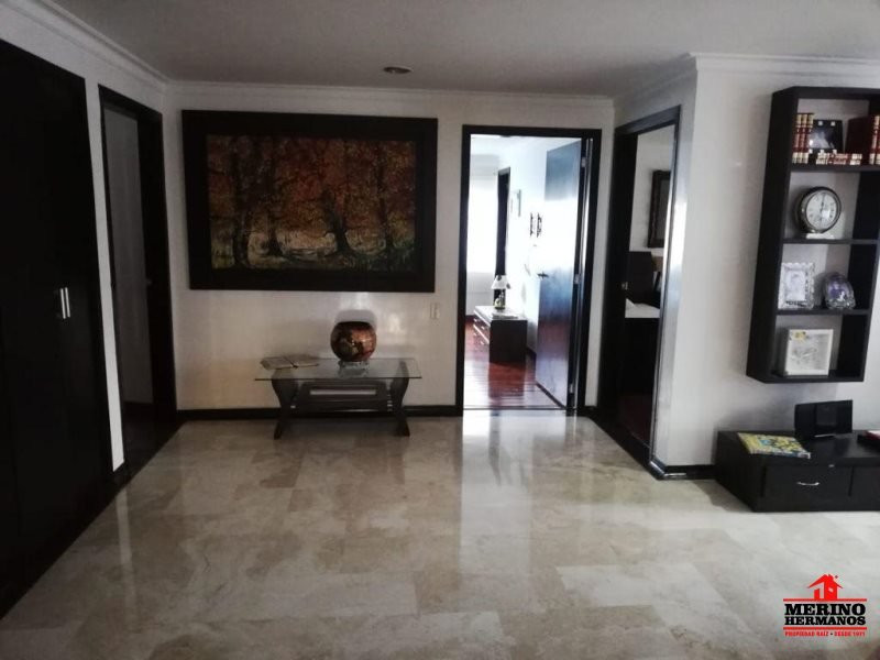 Apartamento en venta en El Poblado, Medellín · foto 23 de 24