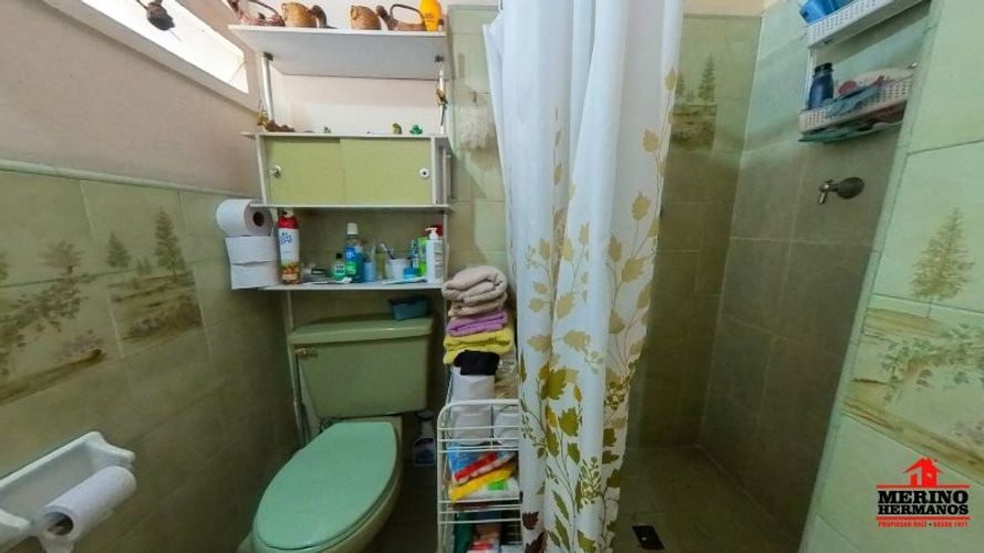 Casa de 6 alcobas en venta en Estadio, Medellín, 162 m² · foto 23 de 24