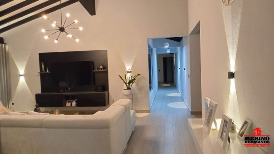 Casa de 7 alcobas en venta en Santa Ana, Rionegro, 400 m² · foto 9 de 24