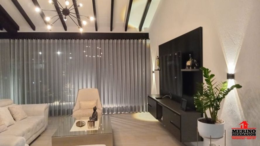 Casa de 7 alcobas en venta en Santa Ana, Rionegro, 400 m² · foto 12 de 24