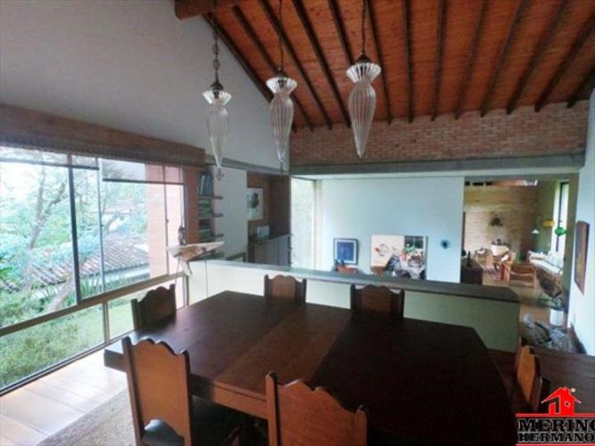Casa de 4 alcobas en venta en Loma De Las Brujas, Envigado, 350 m² · foto 6 de 20