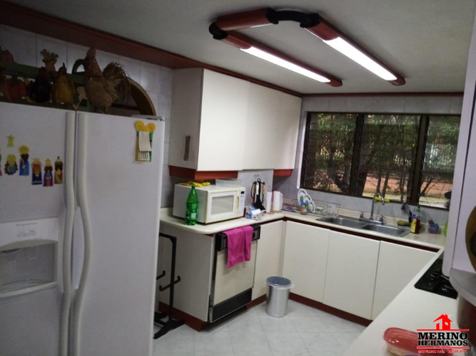 Apartamento de 4 alcobas en venta en El Poblado, Medellín, 262 m² · foto 6 de 22