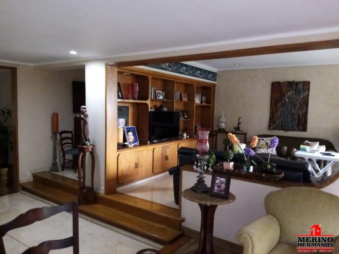 Apartamento de 4 alcobas en venta en El Poblado, Medellín, 262 m² · foto 10 de 22