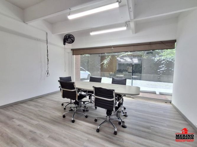 Oficina en venta en Castropol, Medellín, 172 m² · foto 3 de 10