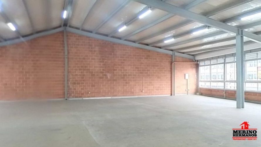 Bodega en arriendo en La América, Medellín, 350 m² · foto 4 de 17