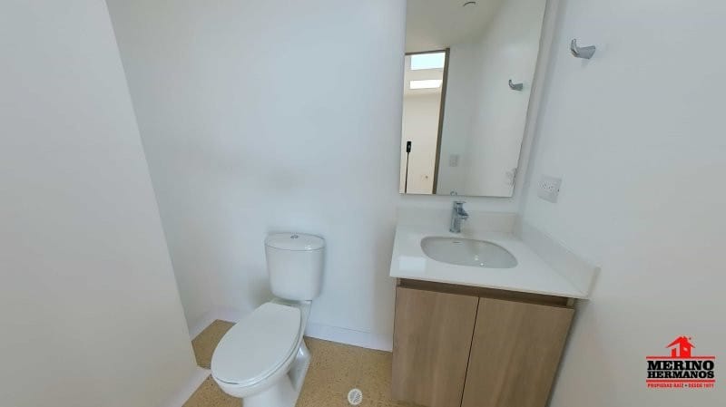 Consultorio en venta en El Poblado, Medellín, 32 m² · foto 6 de 15
