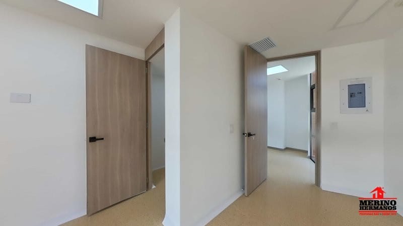 Consultorio en venta en El Poblado, Medellín, 32 m² · foto 9 de 15
