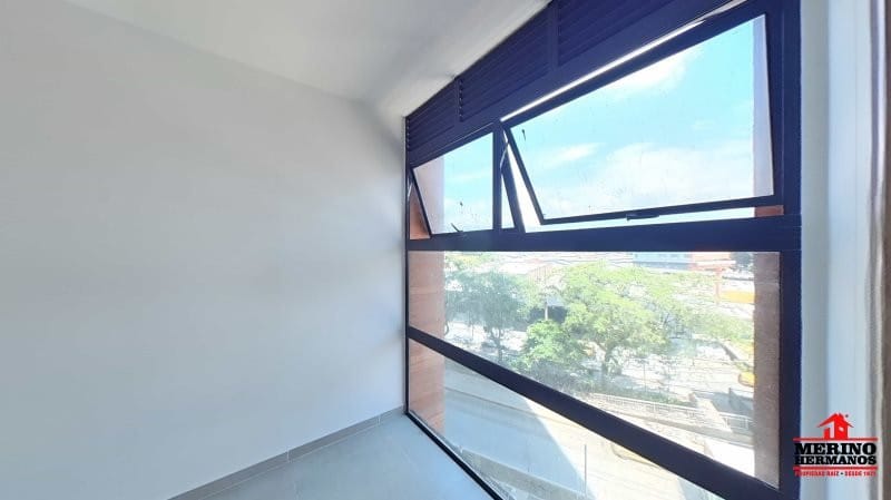 Consultorio en venta en El Poblado, Medellín, 32 m² · foto 12 de 15
