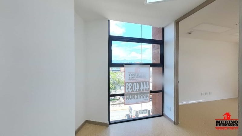 Consultorio en venta en El Poblado, Medellín, 32 m² · foto 13 de 15