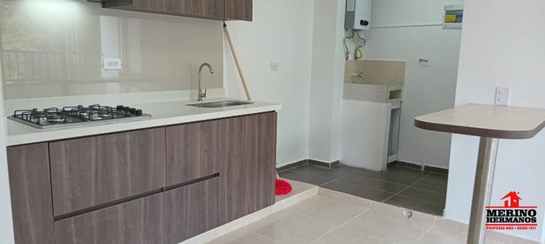 Apartamento de 2 alcobas en venta en Centro, Rionegro, 52 m² · foto 4 de 24