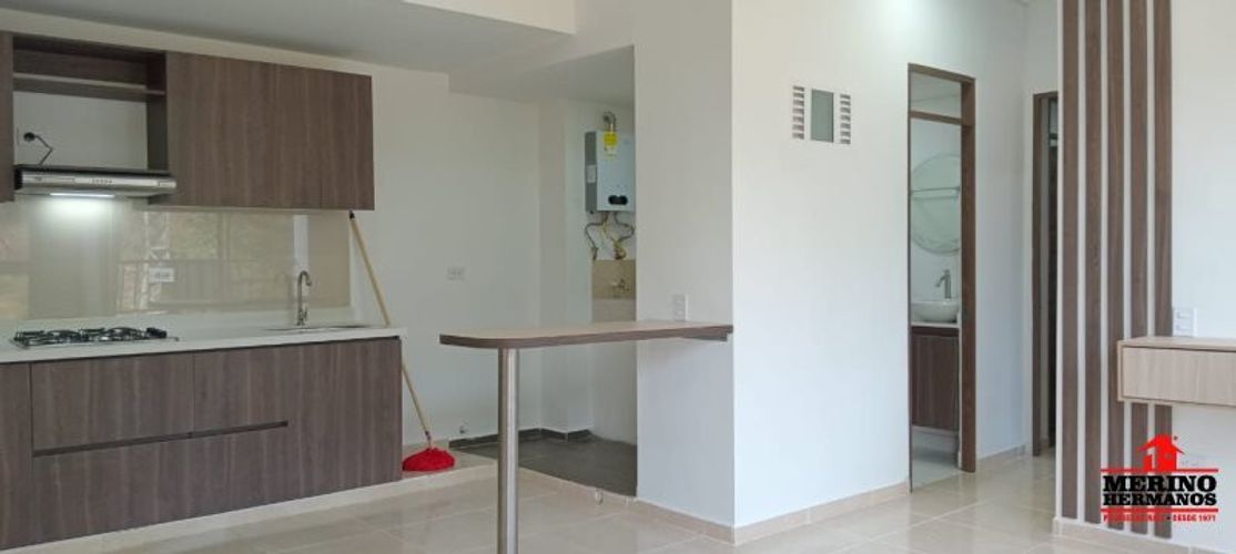 Apartamento de 2 alcobas en venta en Centro, Rionegro, 52 m² · foto 5 de 24