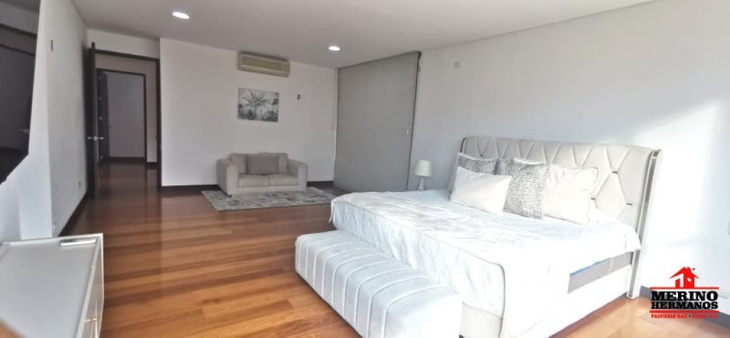 Apartamento en venta en El Poblado, Medellín · foto 9 de 24