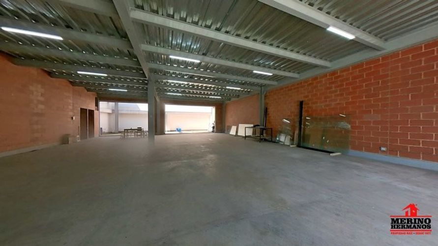 Local en arriendo en La America, Medellín, 300 m² · foto 5 de 16