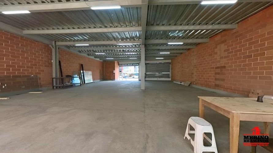 Local en arriendo en La America, Medellín, 300 m² · foto 7 de 16