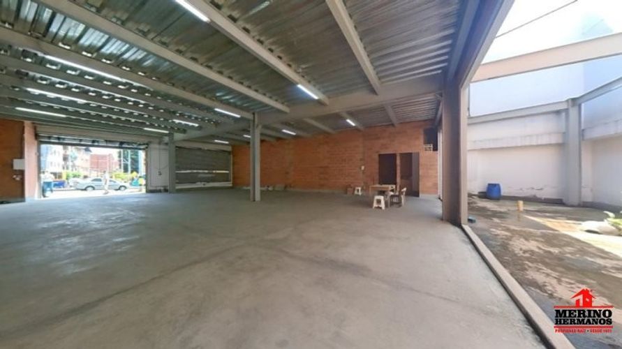 Local en arriendo en La America, Medellín, 300 m² · foto 11 de 16