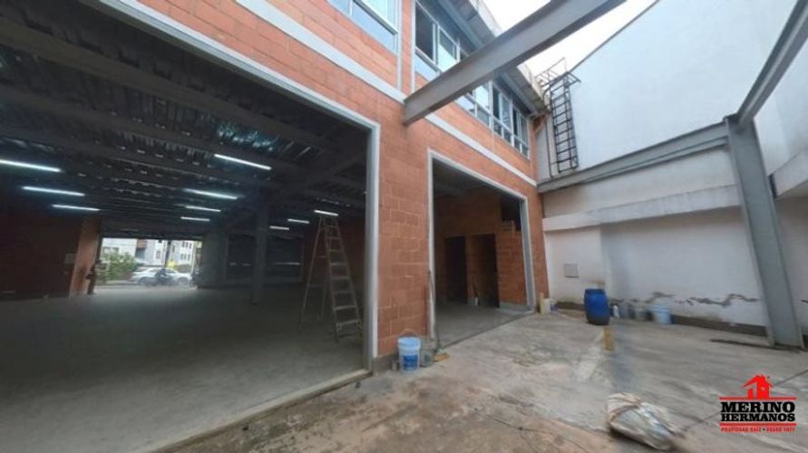 Local en arriendo en La America, Medellín, 300 m² · foto 13 de 16