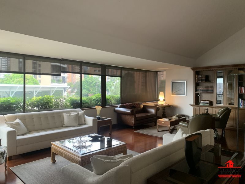 Apartamento de 3 habitaciones en venta en El Poblado, Medellín — imagen 1 de 17