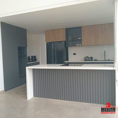 Casa de 4 alcobas en venta en Aeropuerto, Rionegro, 270 m² · foto 3 de 22