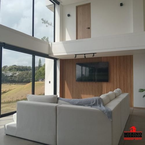 Casa de 4 alcobas en venta en Aeropuerto, Rionegro, 270 m² · foto 7 de 22