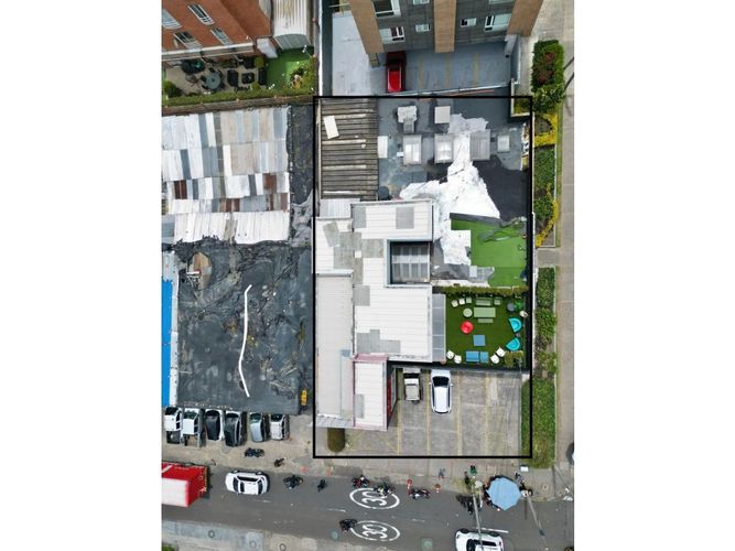 Casa de 5 alcobas en venta en Chico, Bogotá, 640 m² · foto 2 de 12