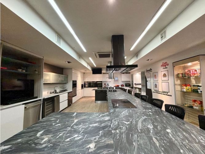 Casa de 5 alcobas en venta en Chico, Bogotá, 640 m² · foto 8 de 12