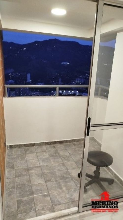 Apartamento de 3 alcobas en venta en La Navarra, Copacabana, 52 m² · foto 5 de 24